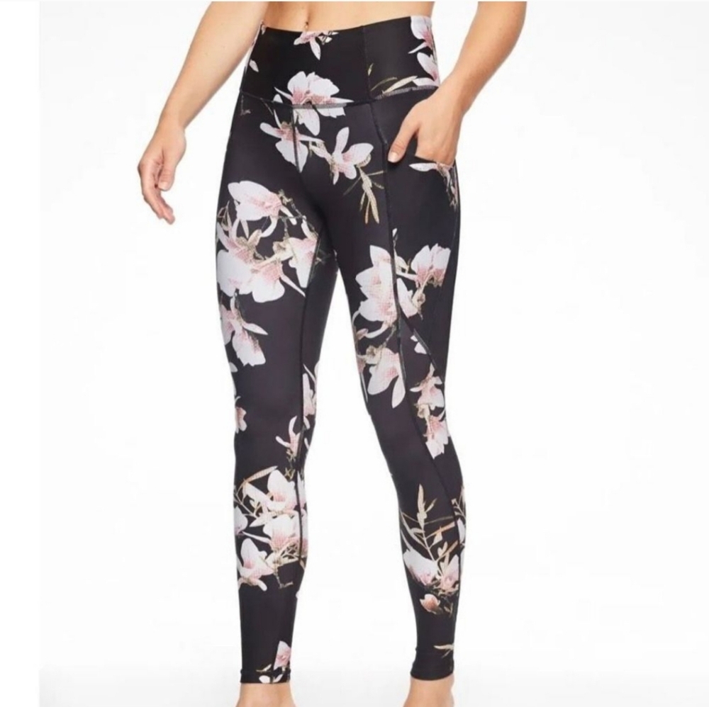 Athleta‎ Salutation Stash Pocket Floral Magnolia Tight Size XS